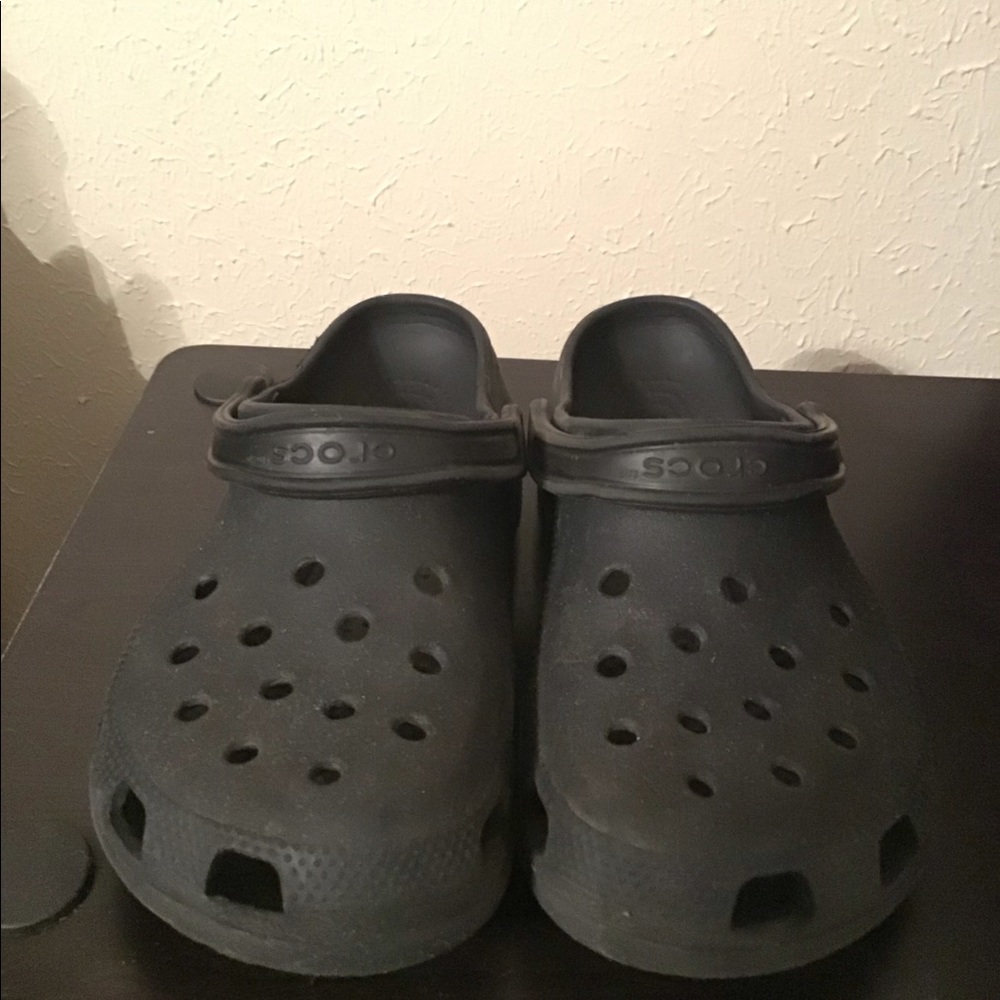 Black Classic Crocs